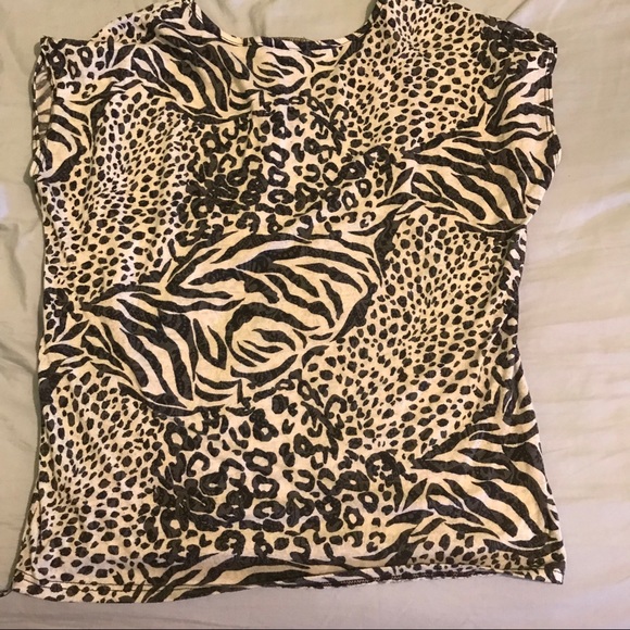 Mixed pattern forever21 vneck - Picture 5 of 5